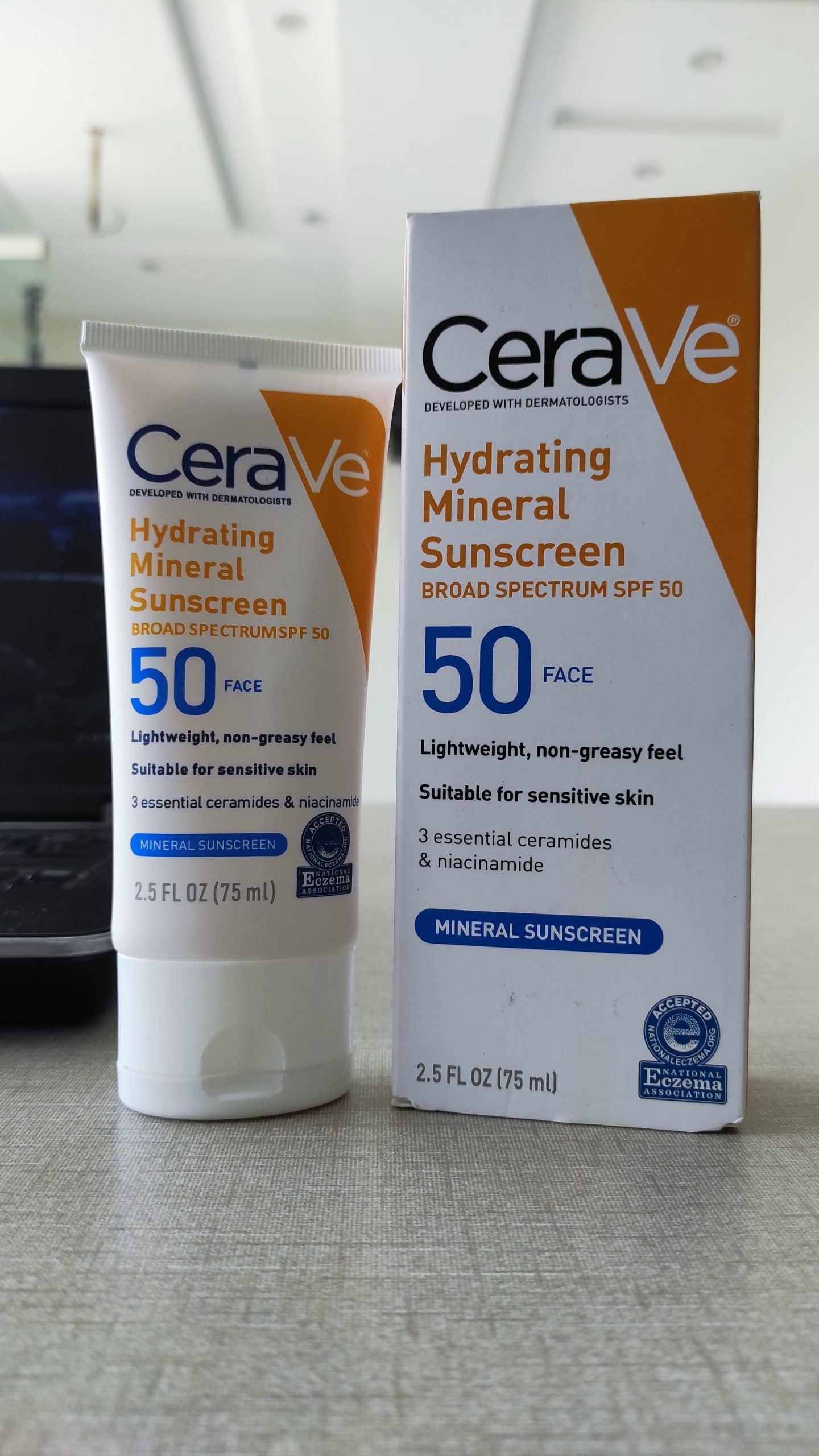 CeraVe Hydrating Mineral Sunscreen Spf 50